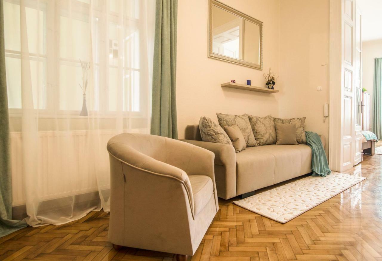 Suzy Apartman Eger Eksteriør bilde