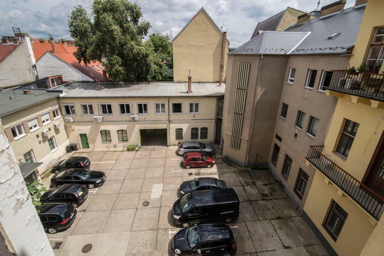 Suzy Apartman Eger Eksteriør bilde